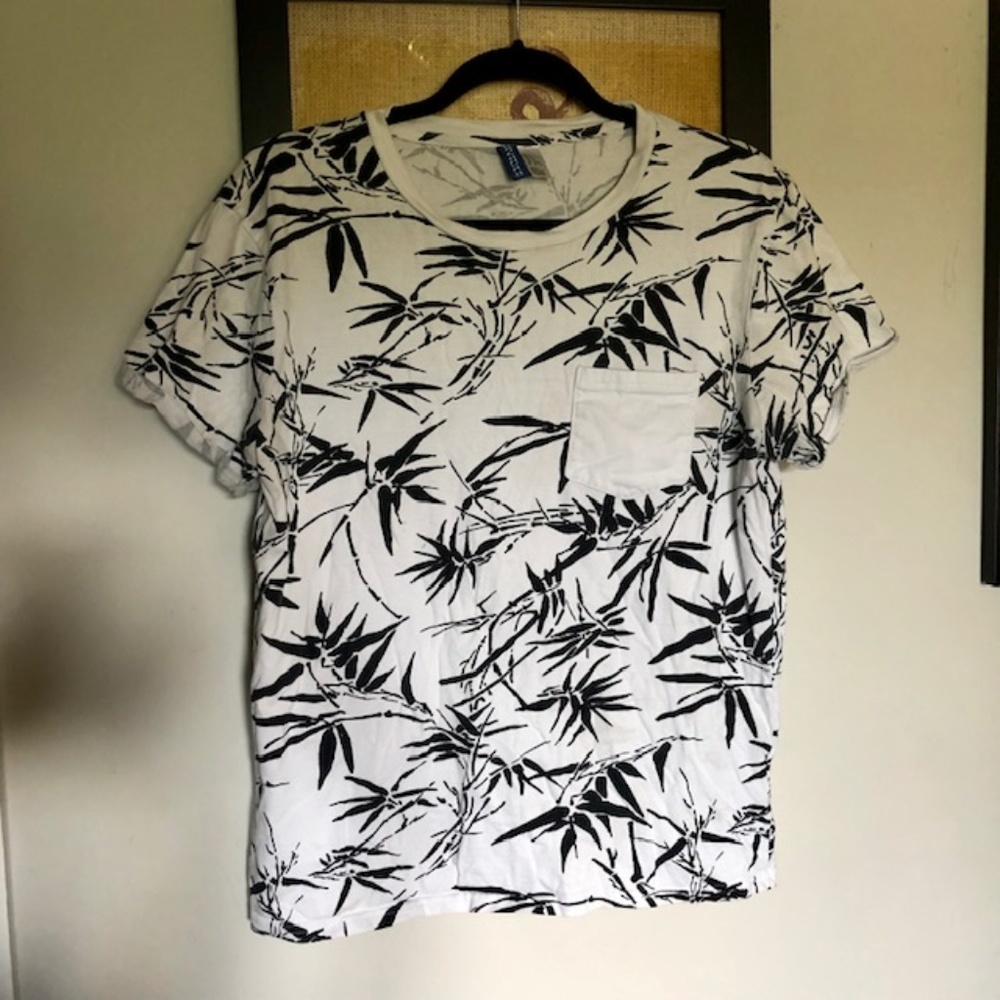 H&M Patterned Pocket Tee